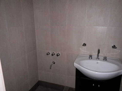 Imagen 11 de 14 de Morón Central- Departamento 3 Ambientes A Estrenar- Complejo