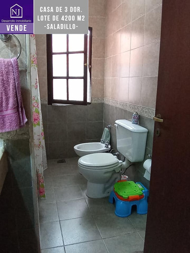 Vendo Hermosa Casa De 3 Habitaciones + Gran Parque