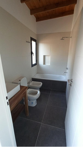 Imagen 26 de 30 de Triplex A Estrenar Complejo Tigre Unidades Disponibles