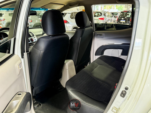Mitsubishi L200 Triton 2.4 HLS 4X2 CD 16V FLEX 4P MANUAL