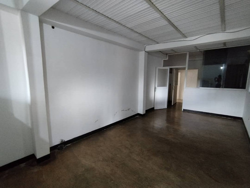 Imagen 1 de 4 de Cc En Alquiler Apartamento Ubicado En Barrio Obrero