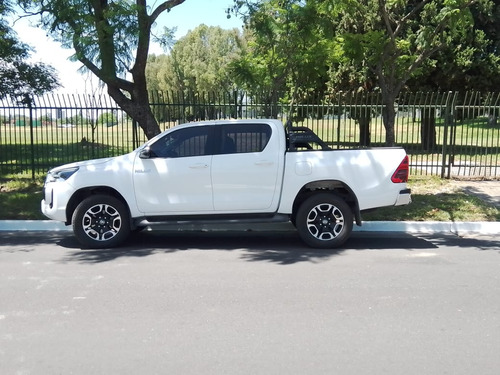 Toyota Hilux 2.8 Cd Srv 177cv 4x2