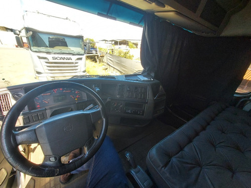 Imagem 6 de 9 de Volvo Fh 520 6x4t 2011