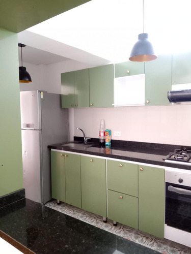 Apartamento En Arriendo En Bogotá Chapinero Central. Cod 111331