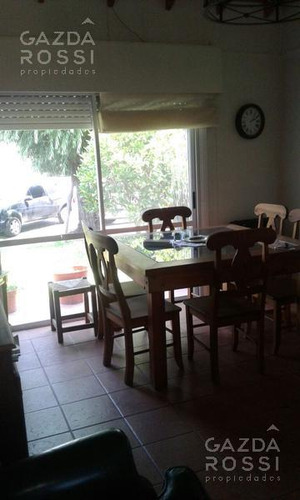 Propiedad A La Venta Apta Crédito Hipotecario En Barrio Malibú.
