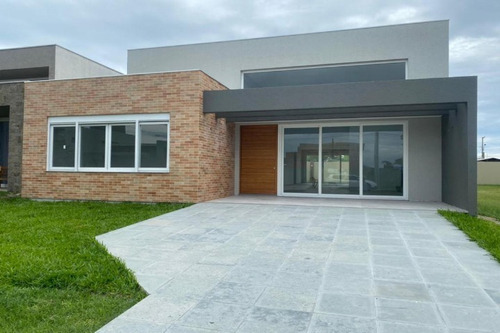 Imagem 1 de 20 de Casa À Venda Em Xangri-lá - Ca01401 - 69740279