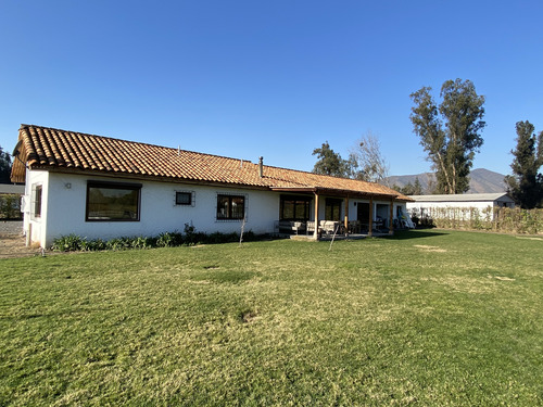 Segura E Impecable Casa En Parcelación Camino Loreto