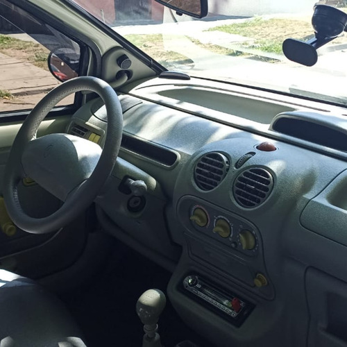 Imagen 8 de 12 de Renault Twingo Authentique