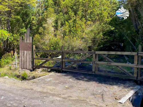 Macrolotes Con Río A 40 Minutos De Puerto Montt