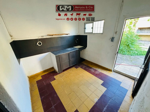 Alquiler Casa San José De Mayo En Centro 2 Dormitorios Cochera Abierta Y Cerrada Con Patio Verde Y Barbacoa Inmobiliaria Menyou