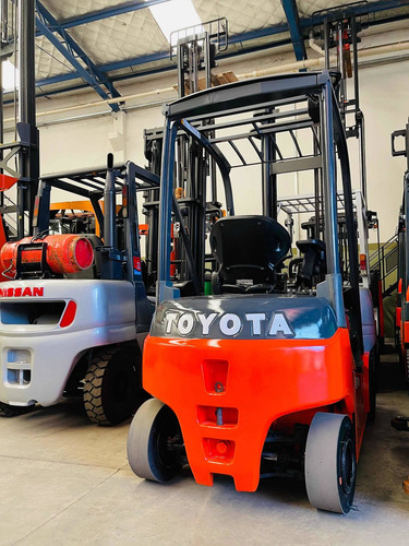 Autoelevador Electrico Toyota 1.8tn Desplazador