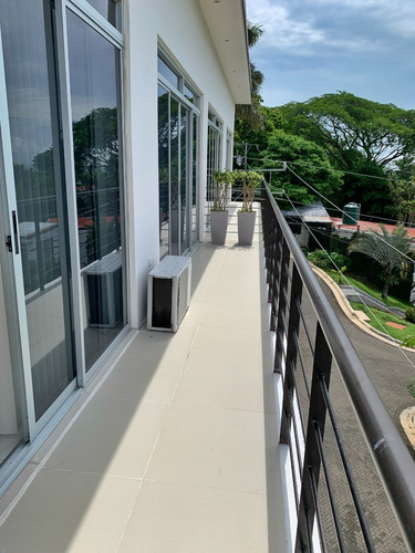 Imagen 13 de 14 de Hermoso Apartamento Con Vistas Panoramicas En Santa Ana