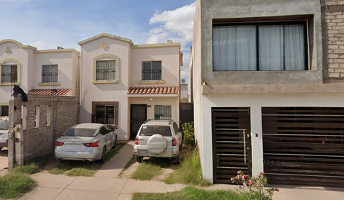Casa En Remate-c. Manuel M.ponce, Jardines Del Bosque, Los Mochis, Sinaloa. -jcbb9
