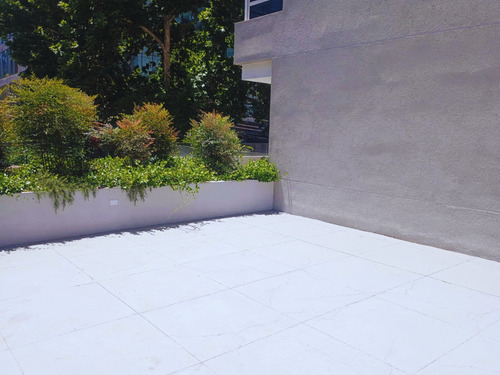 Local Comercial Amplio Con Terraza En Providencia, Placa Com