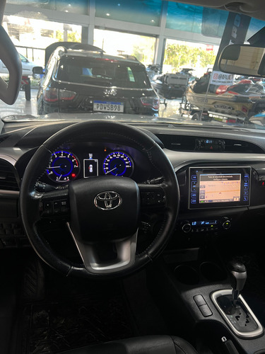 Toyota Hilux 2.7 Srv Cab. Dupla 4x2 Flex Aut. 4p