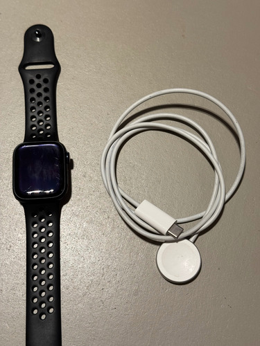 Reloj Apple Watch Series 8 Nike - 41mm - Gps - Smartwatch Negro Nike Negro Nike Negro (Usado)
