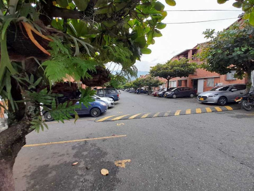 Vendo Casa En Rosales De Terranova, Unidad Cerrada, Niquia.