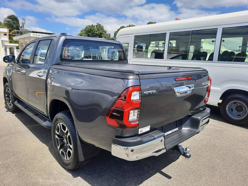 Imagen 5 de 9 de Toyota Hilux. Srv-tss. 2023