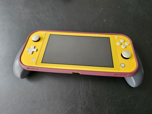 Consola Nintendo Switch Lite Amarilla (Usado)