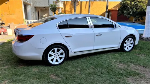 Buick LaCrosse C At
