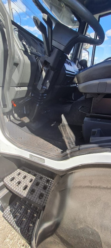 Imagem 10 de 11 de Iveco Tector 170e22