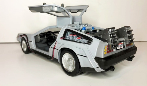 Imagem 5 de 9 de Delorian Time Machine 1/16 Metal Neca De Volta Para O Futuro