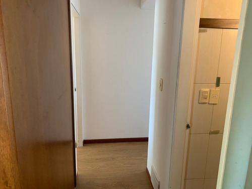Apartamento En Venta, 3 Dormitorios, 2 Baños, Terraza Y Garaje En Punta Carretas, Montevideo