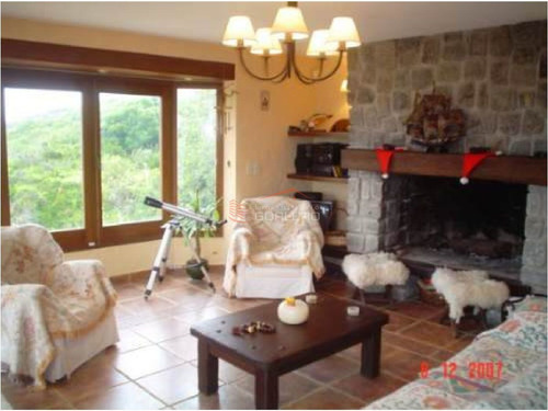 Imagen 5 de 30 de Casa De 4 Dormitorios Con Parrillero En Venta Y Venta Temporal Punta Ballena