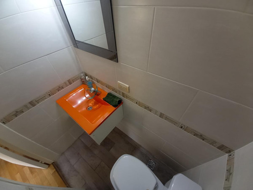 Imagen 8 de 16 de Venta- Luminoso- Departamento- Reciclado- 4 Ambientes- Caballito- 1 Cuadra De Riv.