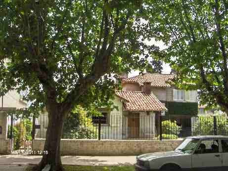 Imagen 2 de 2 de Chalet En Venta Cond En Ituzaingo Sur