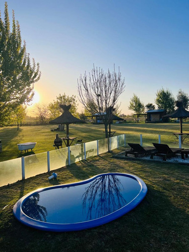 Hosteria Rural En Roque Pérez - Venta - Terreno Sobre Ruta De 1ha Con 6 Cabañas