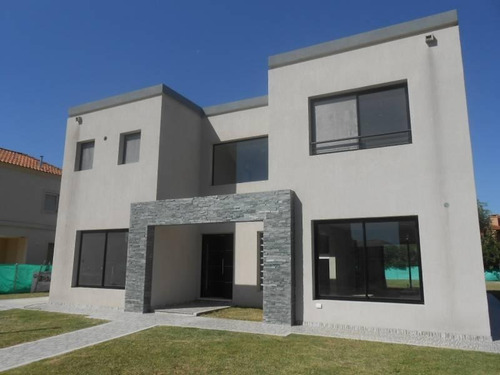Imagen 2 de 11 de Barrio Haras Santa Maria - El Atardecer Hermosa Casa En Venta.
