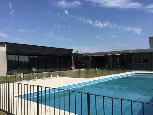 Imagen 30 de 30 de Casa En Construcción De Muy Buen Diseño Y Calidad Constructiva!!! En Venta Con Renta!