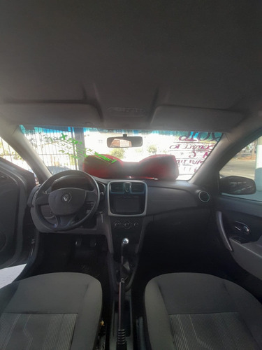 Renault Logan 1.6 Expression Hi-power 4p
