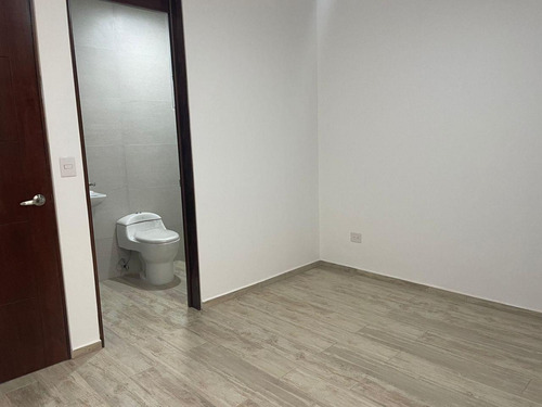 Departamento En Venta En Col. La Moderna