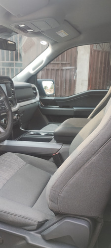 Camioneta Pick Up Para Trabajos En Todo Tipo De Terreno.