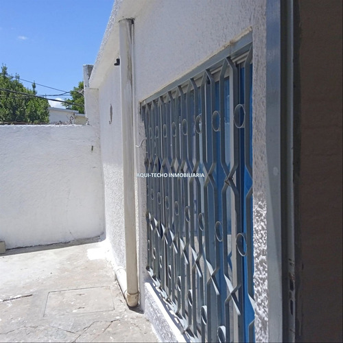 Casa Dos Dormitorios Con Cochera,con Renta, En Belvedere