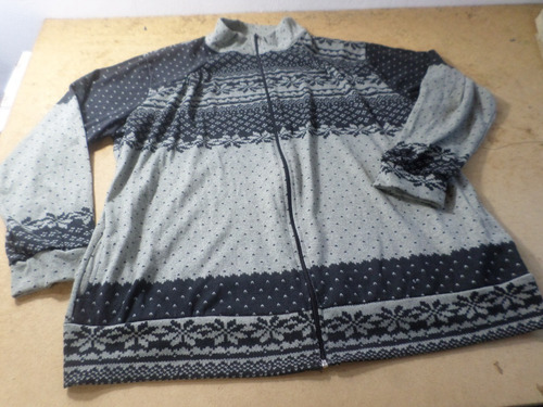 Imagen 4 de 5 de Campera Lanilla Estampada