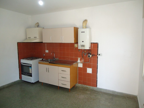 Los Naranjos Excelente Vivienda Sobre Calle Principal , Zona Comercial