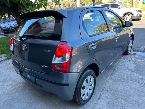 Toyota Etios 1.5 Xs