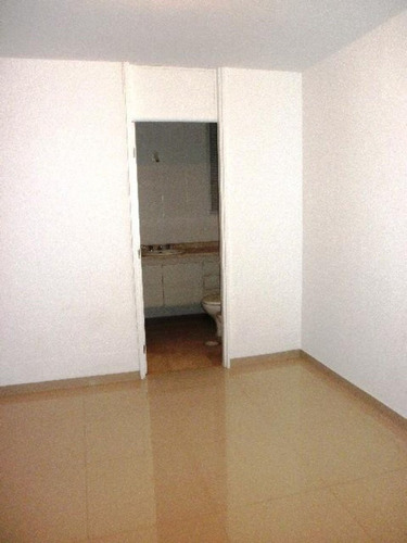 Imagem 3 de 7 de Apartamento - Ap04305 - 69742740