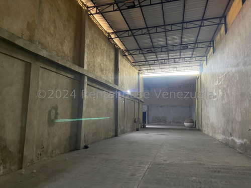 Galpón, Ubicado Estratégicamente En La Av. Constitución De Maracay 24-23444 Irrr