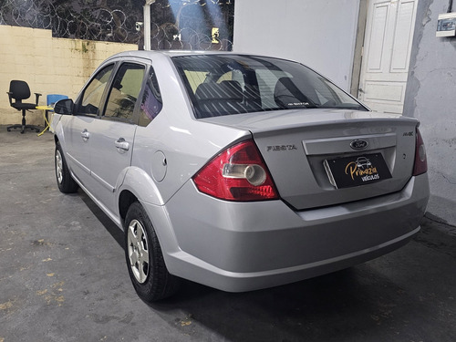 Ford Fiesta 1.0 MPI FIRST SEDAN 8V FLEX 4P MANUAL