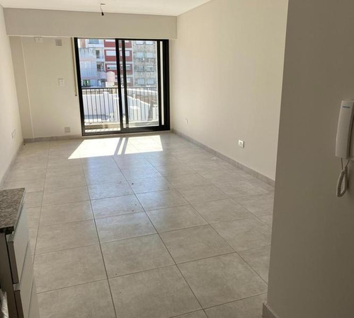 Imagen 7 de 15 de Monoambiente Al Contrafrente Con Balcon A Estrenar!