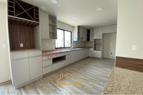 Tu Nuevo Hogar De Ensueño En Zirándarosan Miguel De Allende! Presentamos Una Magnífica Casa E...