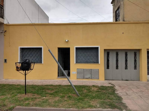 Imagen 24 de 30 de Excelente Propiedad Con 3 Departamentos, 2 Cocheras Y Un Local