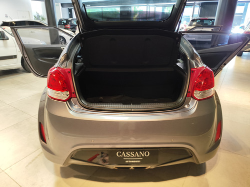 Hyundai Veloster 1.6 6at 130cv