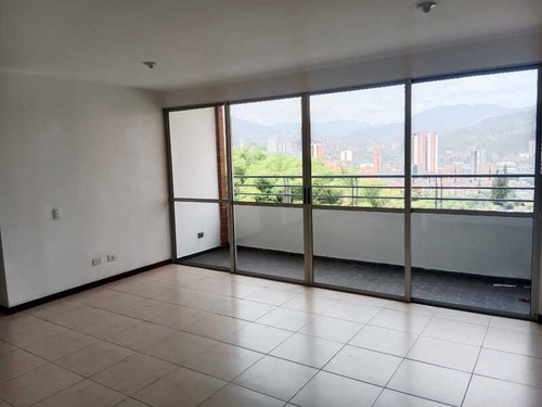 Apartamento En Venta Ubicado En Sabaneta Sector El Carmelo (22685).