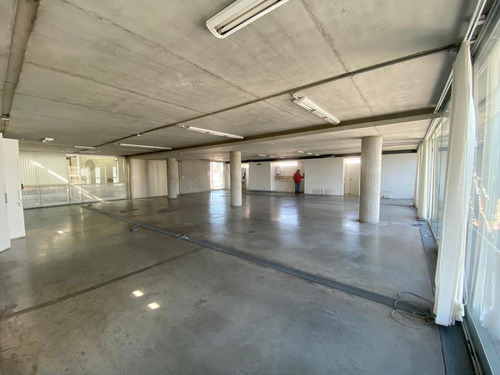 Oficina En Venta Con Renta En Saavedra - Semipiso - Dos Cocheras Mas Baulera Doble