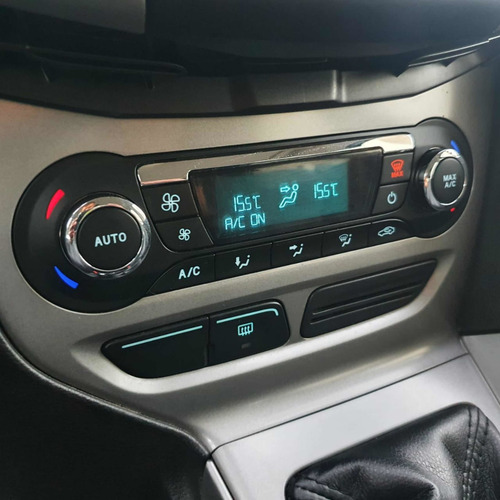 Ford Focus Sedan Se